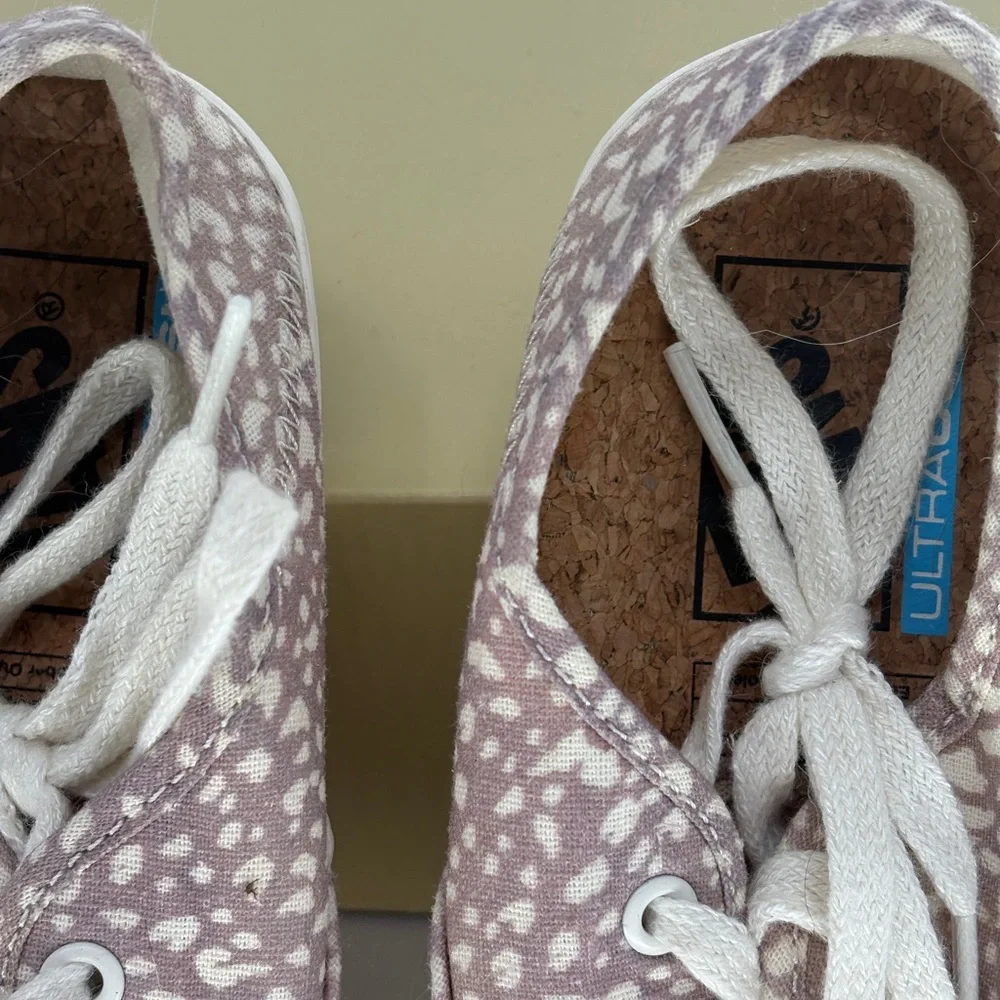 Vans Authentic Sneakers Eco Theory Animal Print Women 7.5 Pink White Low‎ Top